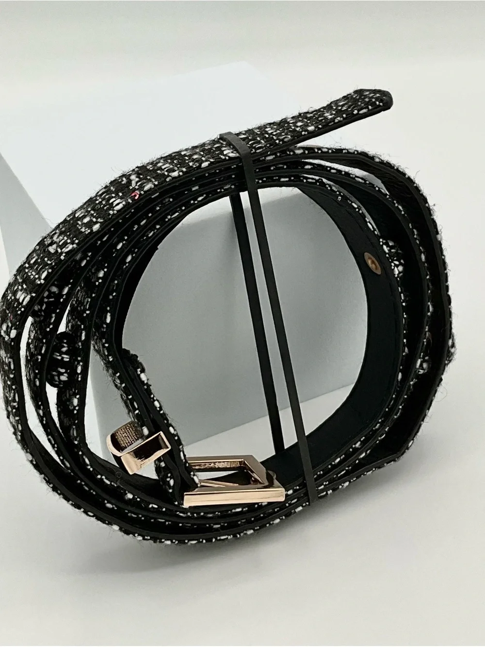 LIKE NEW Torrid Narrow Waist Belt Tweed Cloth B&W Gold Hardware Size 0/00